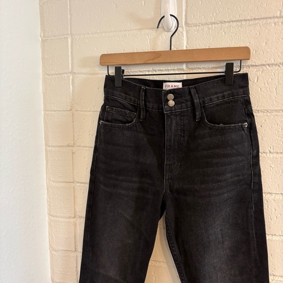 Frame denim heritage red label le sylvie slender straight jeans in black - Picture 6 of 10